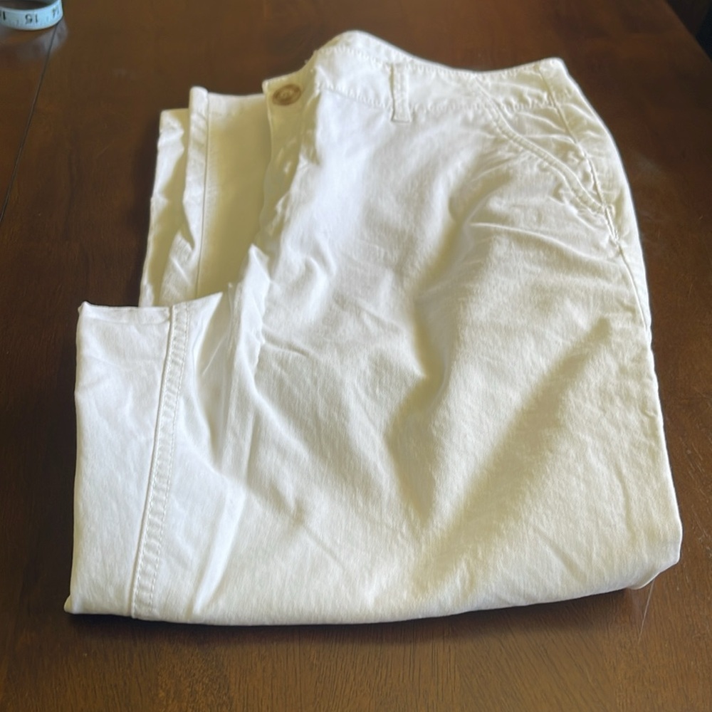 LOFT “The Monroe Slim” ankle chino pants, white, size 10P.